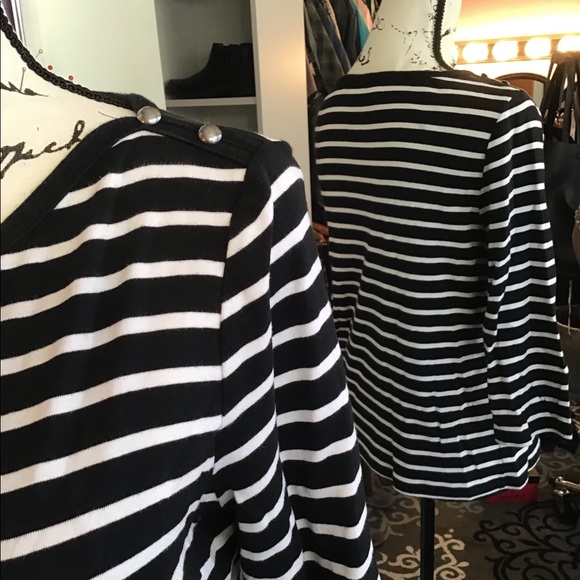 Chico’s Black and White Stripe Cotton Top Size 1 - Picture 3 of 4